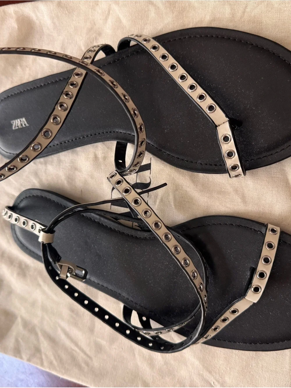 Zara Black and White Eyelet Lace-Up Flat Sandals - Picture 4 of 4